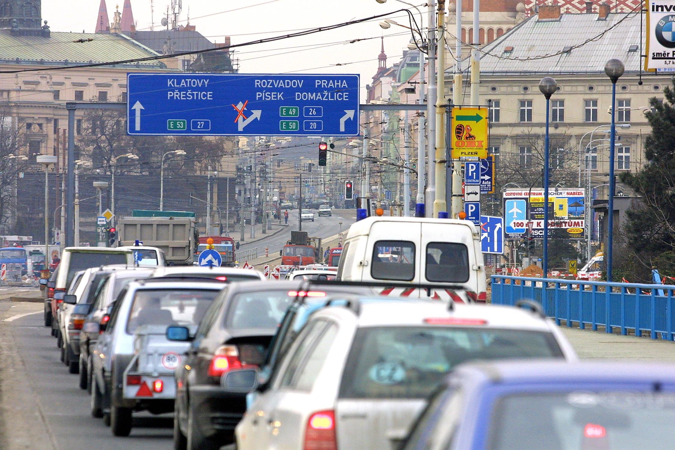 Dopravní kolona v Plzni (ilustrační foto)
