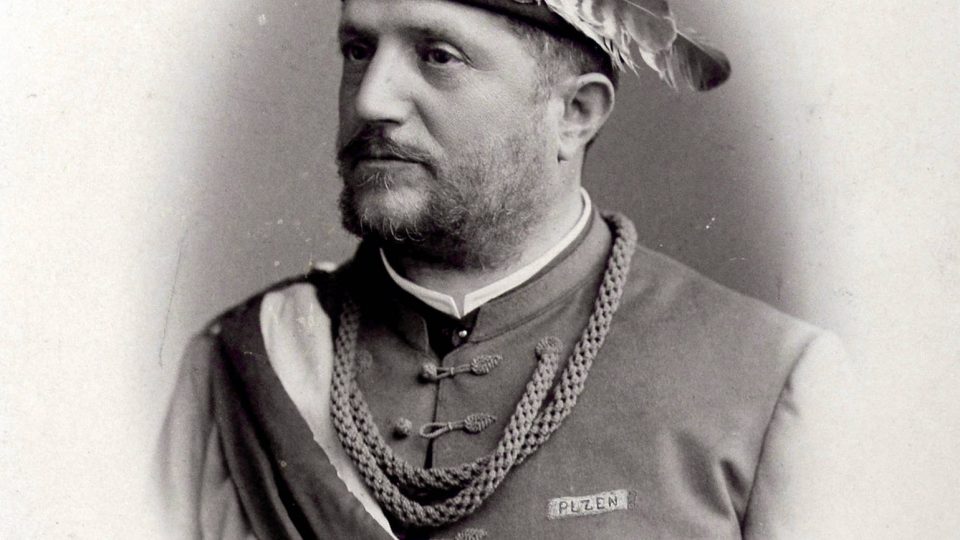 Václav Peták, purkmistr královského města Plzně v letech 1892–1917, patřil mezi aktivní členy Sokola