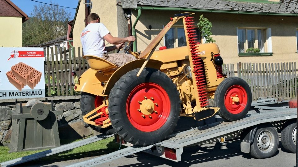 Do Brnířova se už po sedmé sjedou staré traktory a zemědělská technika