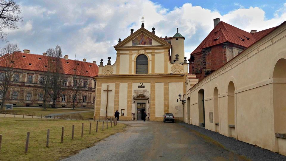 Začala rekonstrukce kostela Nanebevzetí Panny Marie v Plasích na severním Plzeňsku. Stát bude přes 70 milionů