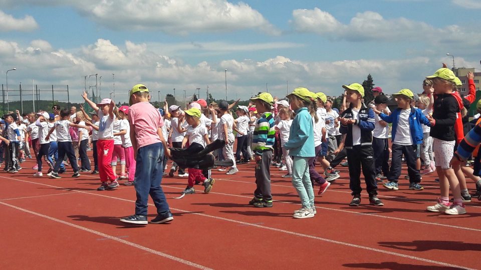 500 dětí z 24plzeňských mateřských škol bojovalo o titul krále sportovních her