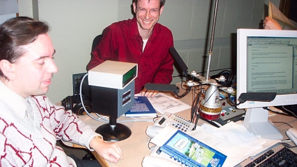 28.11. 2006 byl dopoledním hostem ve vysílání náš rozhlasový kolega Marek Janáč. Společně s dalšími dvěma pány - Pavlem Tumlířem a Milanem Harvalíkem představili svoji knihu Divnopis.