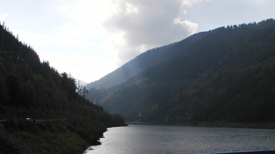 Pohled z hráze dolní přehrady