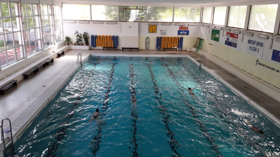 V bazénu SK Radbuza v Plzni v Kozinově ulici bude čistější voda