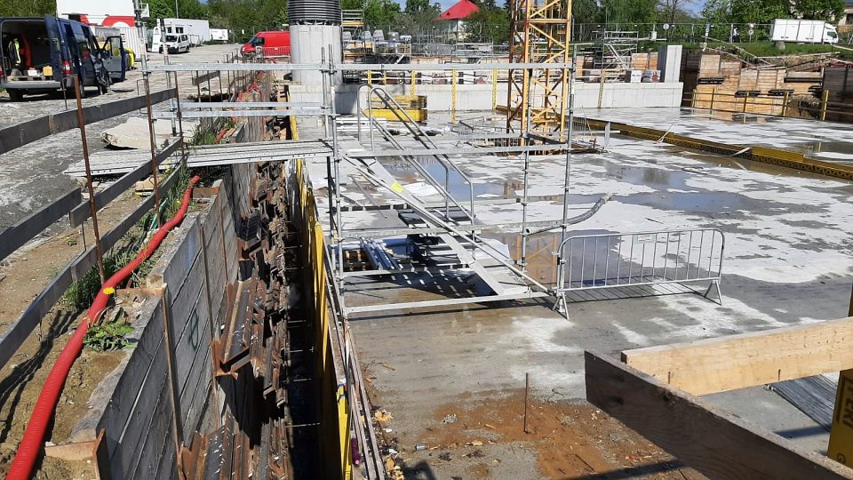 Stavba retenční nádrže v Plzni-Vinicích