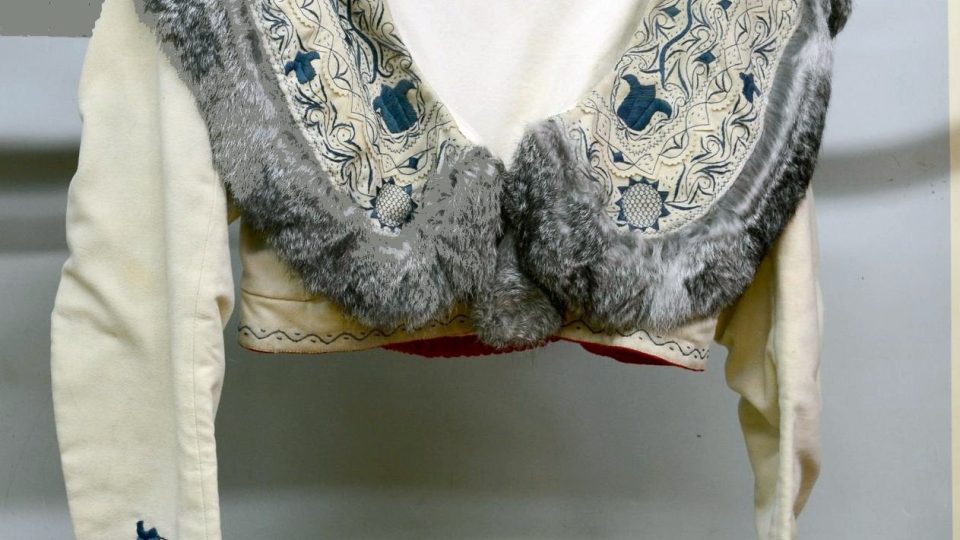 Kabátek k plzeňskému kroji ze sbírek Národopisného muzea Plzeňska