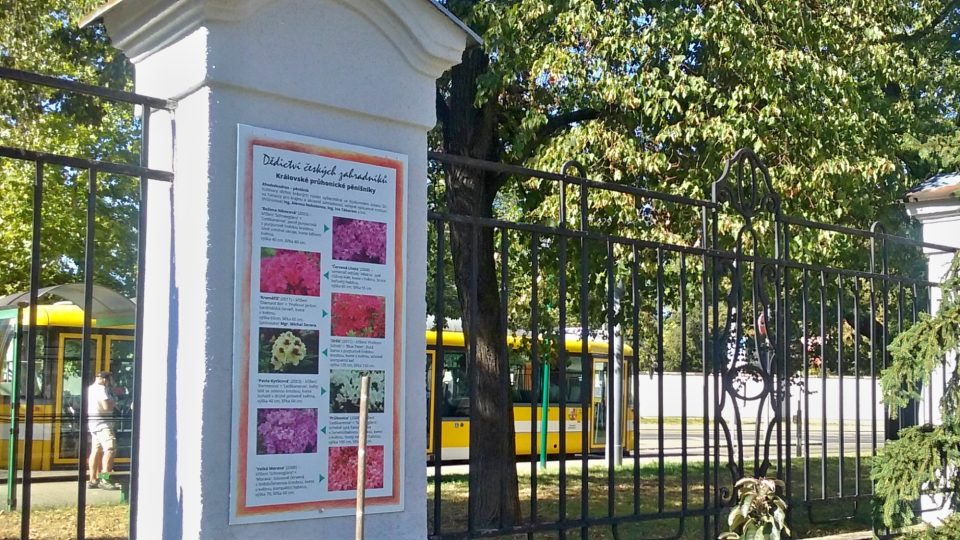 Už známým tahákem výstavy plzeňských skalničkářů je naučná stezka „Dědictví českých zahradníků“