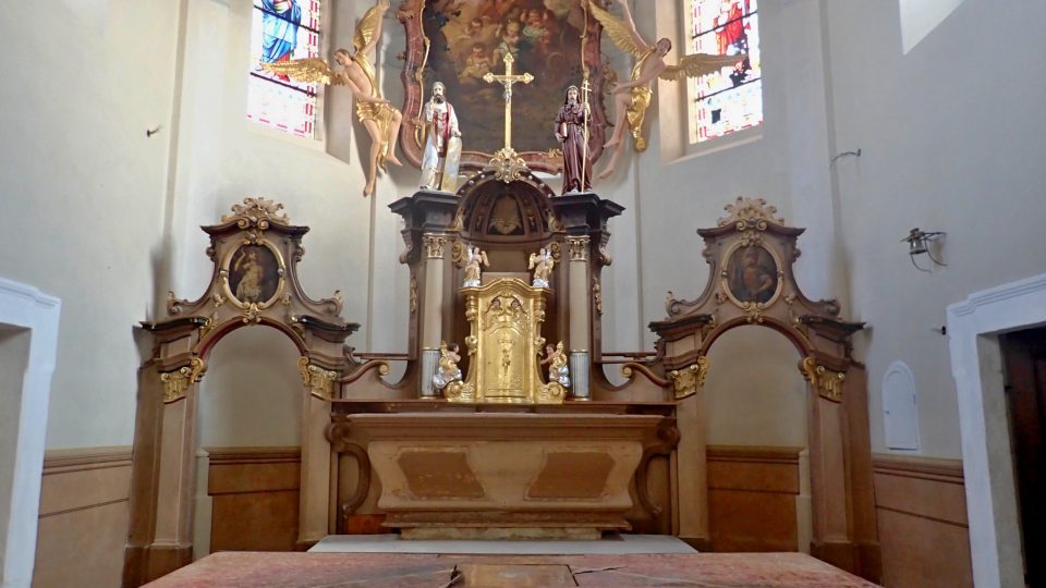 Černošín u Stříbra opravuje barokní kostel svatého Jiří. První etapa rekonstrukce kostela sv. Jiří v Černošíně se chýlí ke konci