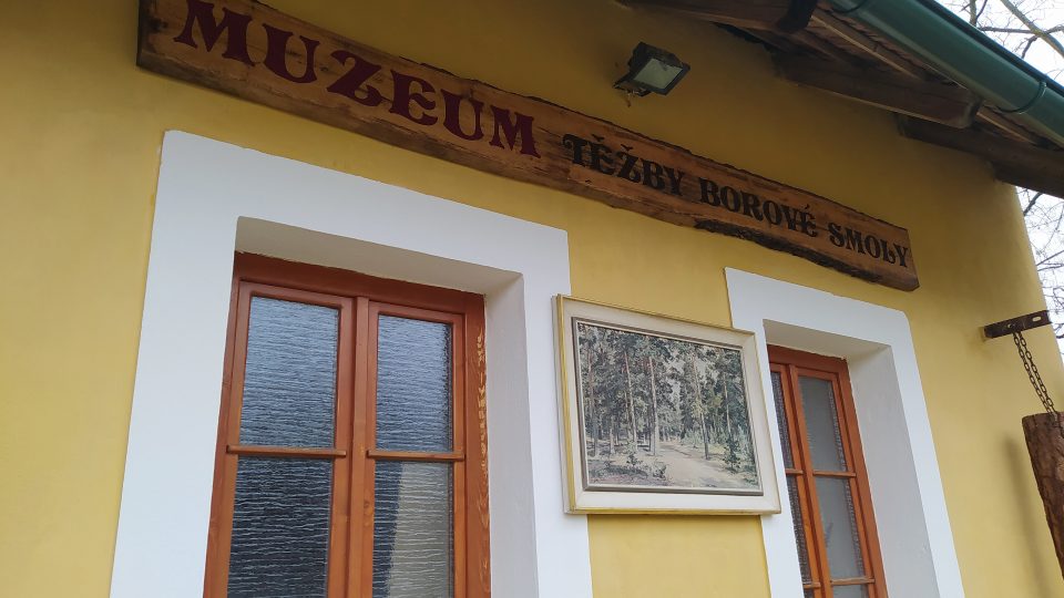 Muzeum těžby borové smoly