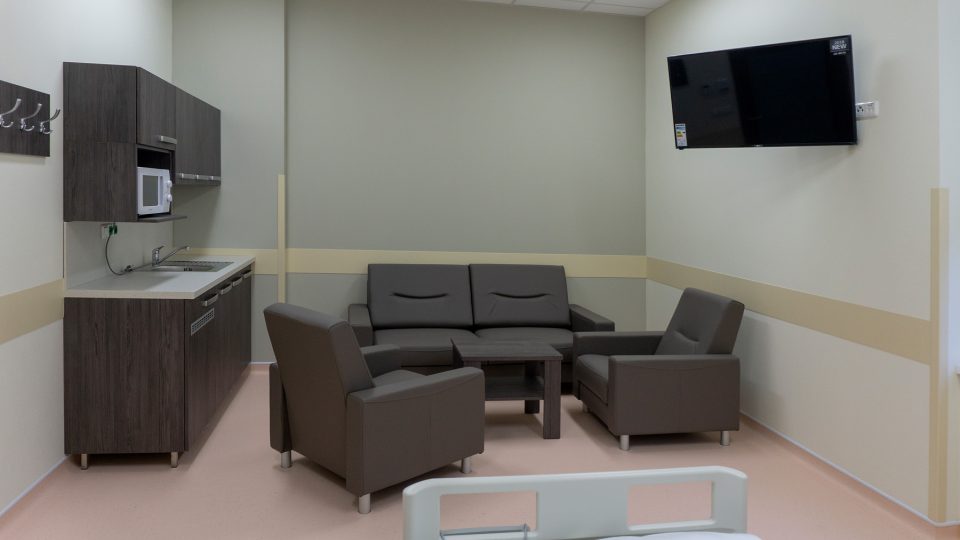 Chirurgické oddělení plzeňské fakultní nemocnice na Borech nabízí pacientům nadstandardní pokoje