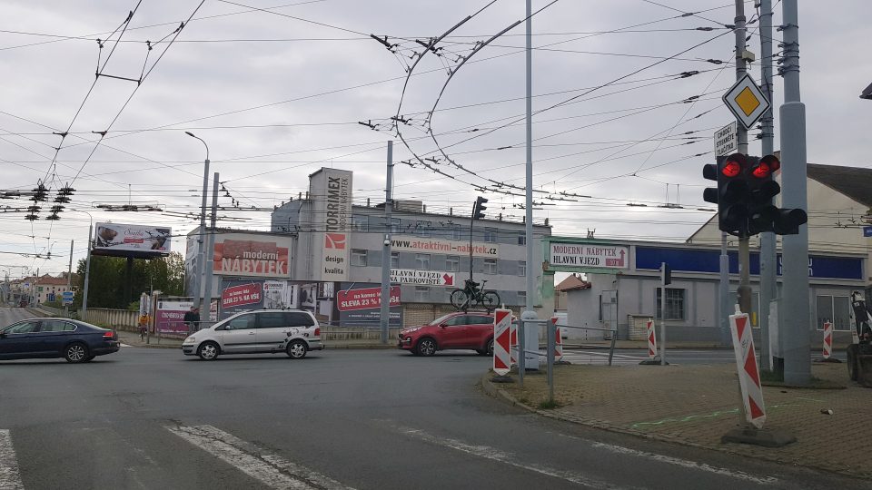 Ulice U Trati v Plzni se začíná rekonstruovat