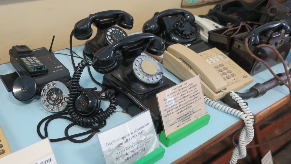 Telefonní přístroje používané na dráze