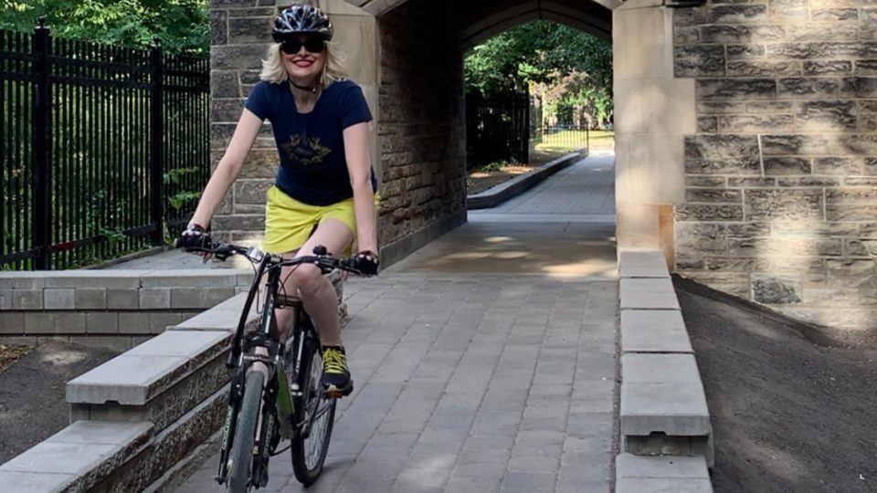 Jsem nadšený cyklista a využívám rozsáhlých cyklostezek podél jezera Ontario