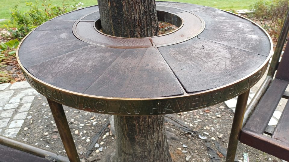 Lavička Václava Havla v Plzni | foto: Soňa Vaicenbacherová, Český rozhlas Lavička Václava Havla v Plzni