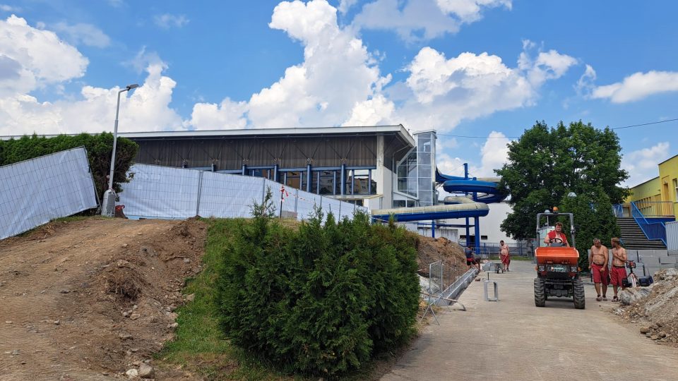 Rekonstrukce ve vnitřním bazénu v Plzni na Slovanech