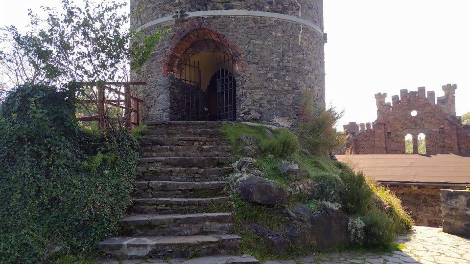Vchod do věže