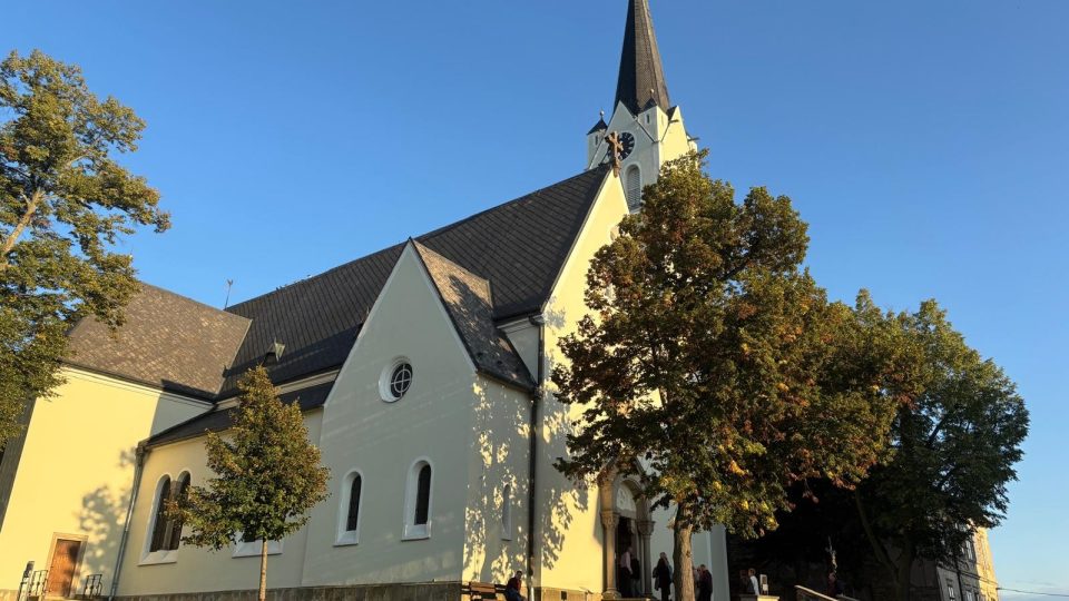 Kostel je v majetku obce