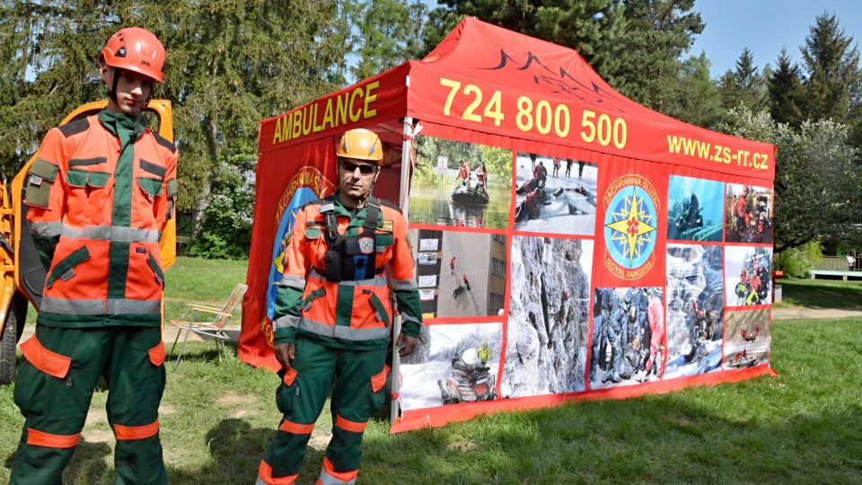 V Českém a Slavkovském lese pracuje spolek dobrovolníků Záchranné služby Royal Rangers