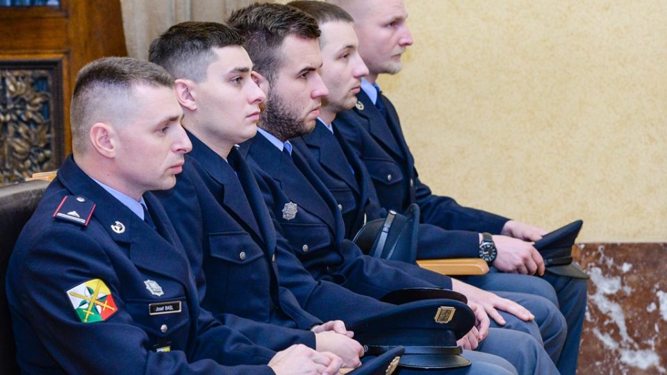 Devětadvacet hasičů, policistů, zdravotníků, strážníků i řadových občanů ocenili představitelé Plzně za mimořádné činy při záchraně lidského života