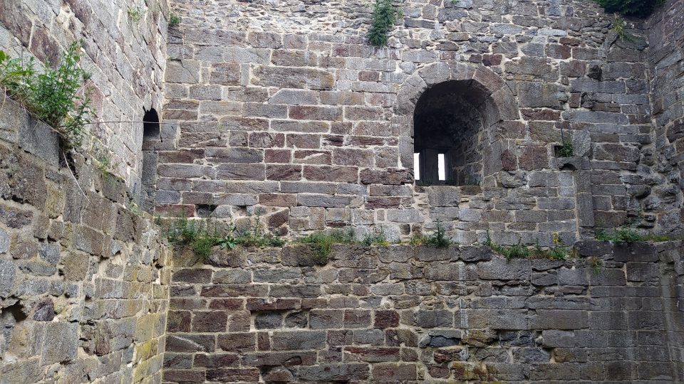 Hrad ze 12. století