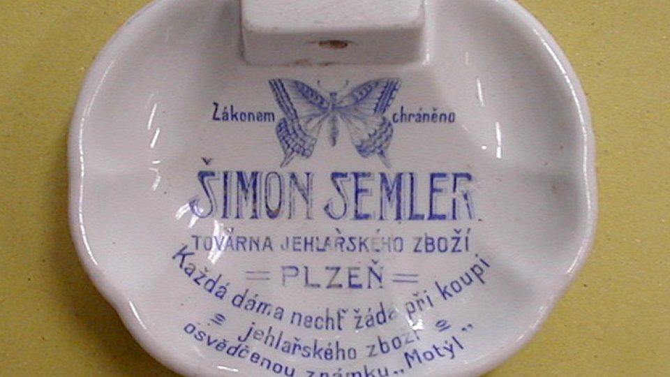 Ukázka výrobků s produkce Semlerů – miska na vlásenky