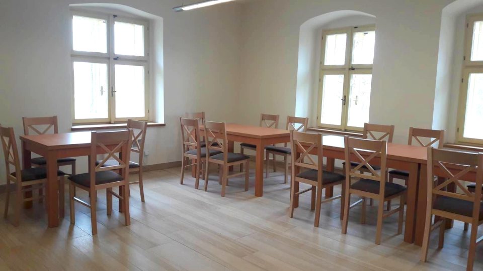 Rekonstrukce rodného domu malíře Václava Brožíka v Třemošné je skoro hotová
