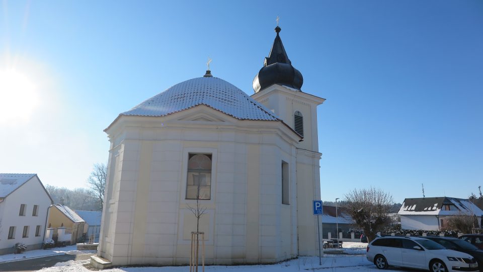 Kaple sv. Václava a Vojtěcha v Ostrově na Tachovsku