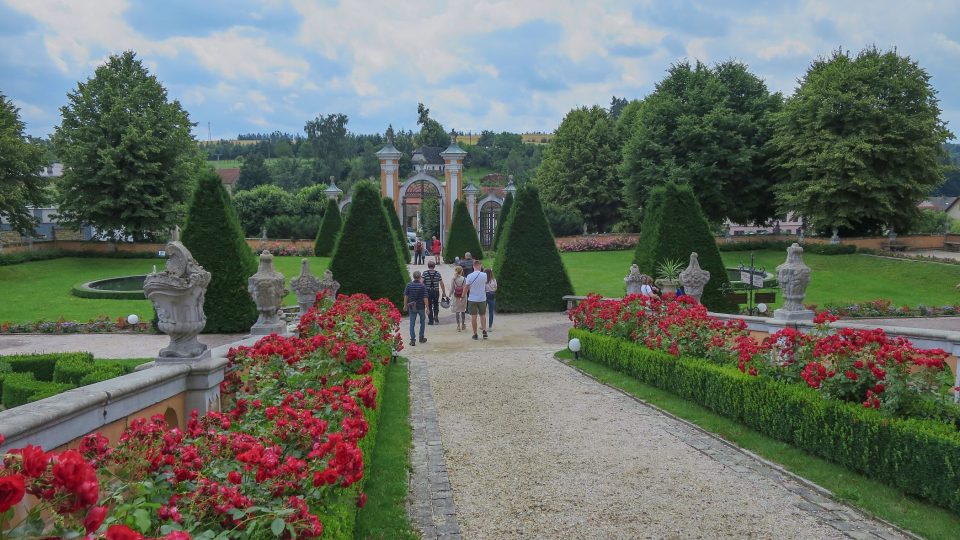 Francouzská zahrada novohradského zámku