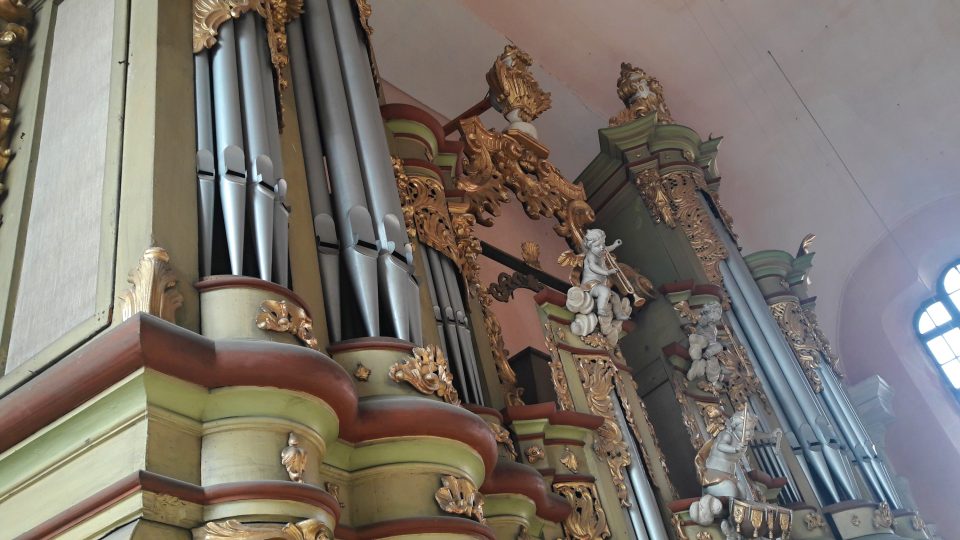 Varhany v kostele sv. Mikuláše v Dobřanech 