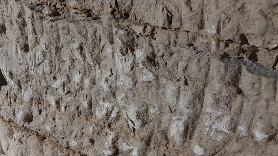 Tzv. křesanice - stopy po středověkém ručním kutání podzemí
