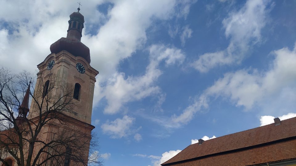 Kostel sv. Jakuba a fara se Svatojánským muzeem