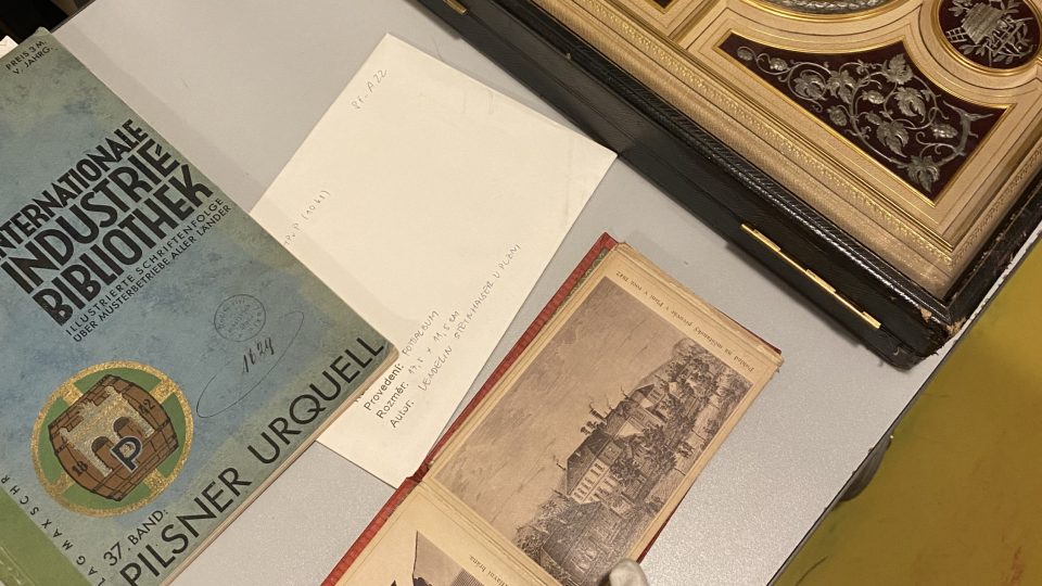 Archiv je plný nejrůznějších archiválií | foto: archiv společnosti Plzeňský Prazdroj Archiv je plný nejrůznějších archiválií