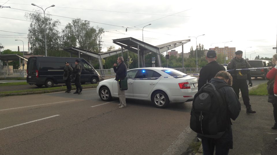 Policie spolu s hasiči evakuovala v Plzni asi 20 000 lidí.