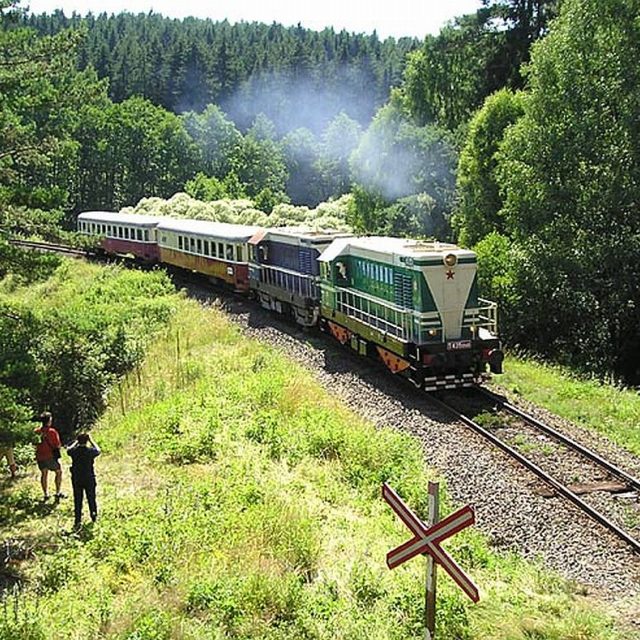 Historické lokomotivy na trati Pňovany - Bezdružice | foto: Bezdružická lokálka www.bezdruzickalokalka.cz