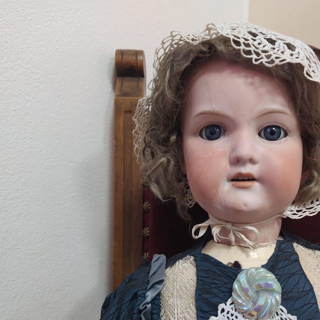 Panenka má pravé lidské vlasy | foto: Kateřina Dobrovolná,  Český rozhlas