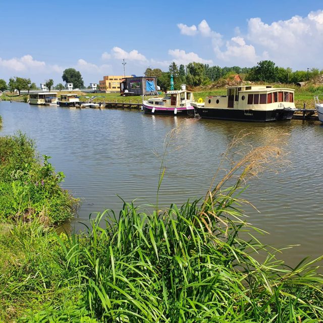 Baťův kanál a řeka Morava,  plavba na výletní lodi | foto: Roman Verner,  Český rozhlas
