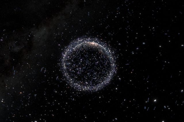 Kosmické smetí na oběžné dráze Země | foto:  ESA/ID&Sense/ONiRiXEL,  ESA,  CC BY-SA 3.0 IGO